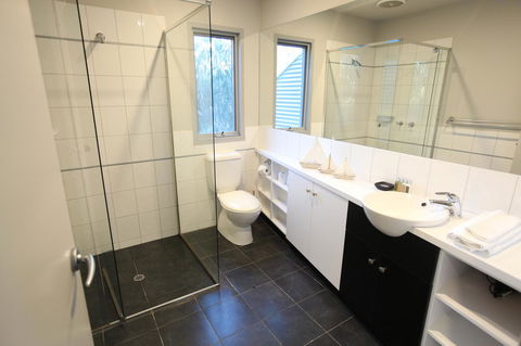 Lorne Luxury - ACT Tourism 5