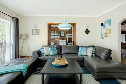 Sunryes Beach House - ACT Tourism 1