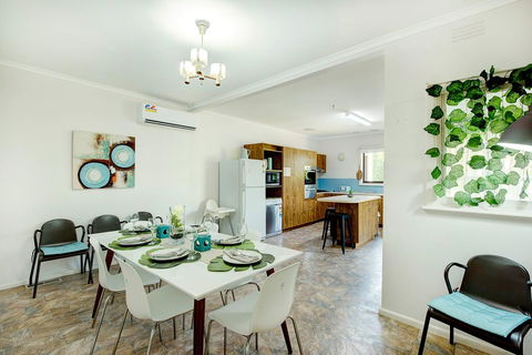 Sunryes Beach House - ACT Tourism 16