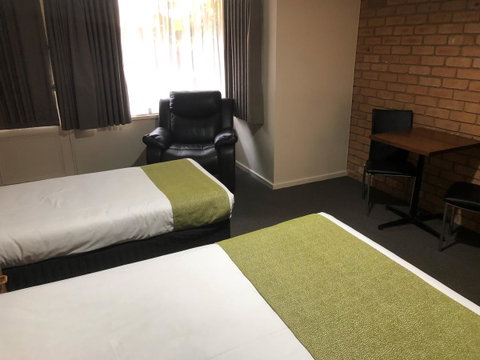 National Hotel Complex Bendigo - ACT Tourism 3