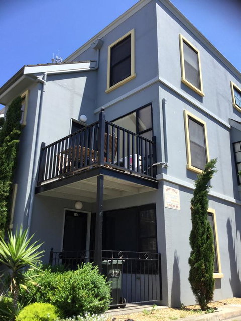 At The Beach Apartments - ACT Tourism 0