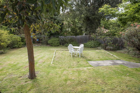 Hillside House - ACT Tourism 9