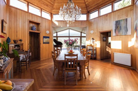 Kangaroo Manor - ACT Tourism 22