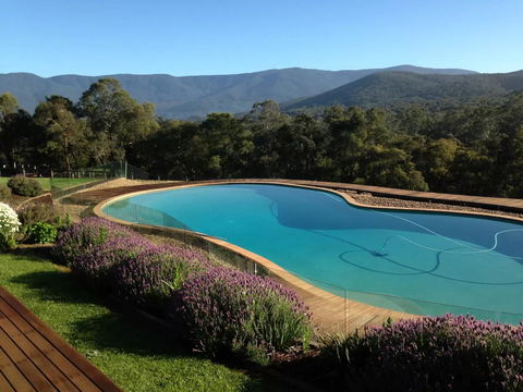 Kangaroo Manor - ACT Tourism 14