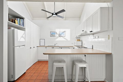 Mysa Anglesea Sleeps 7 WiFi SmartTV Cafes Shops - ACT Tourism 3