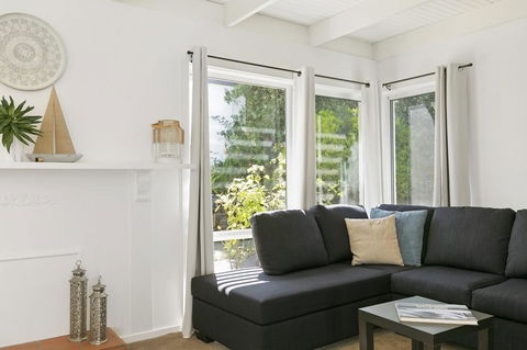 Mysa Anglesea Sleeps 7 WiFi SmartTV Cafes Shops - ACT Tourism 0