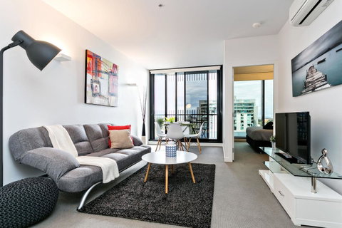 Complete Host Leopold Apartments - ACT Tourism 26