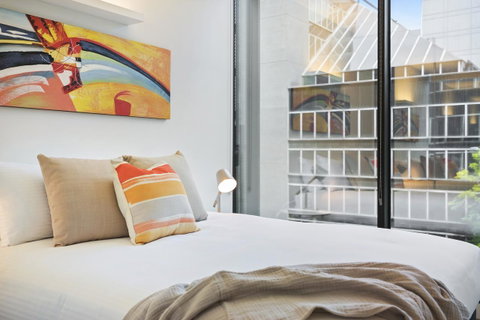 Complete Host Leopold Apartments - ACT Tourism 14