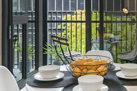 Complete Host Leopold Apartments - ACT Tourism 5