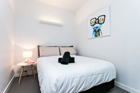 Complete Host Leopold Apartments - ACT Tourism 27