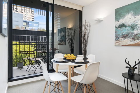 Complete Host Leopold Apartments - ACT Tourism 3