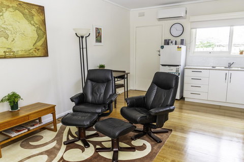 Bacchus Centro - ACT Tourism 0