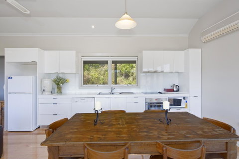 Johanna Seaside Cottages - ACT Tourism 17