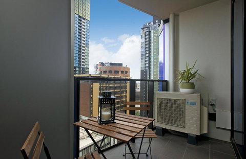 Complete Host CBD Lighthouse Apartments - ACT Tourism 1