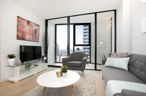 Complete Host CBD Lighthouse Apartments - ACT Tourism 9