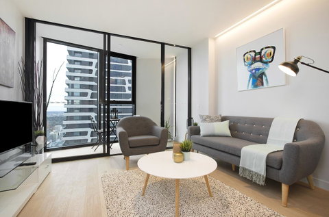 Complete Host CBD Lighthouse Apartments - ACT Tourism 15