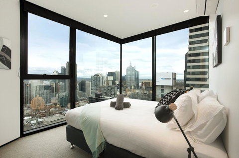 Complete Host CBD Lighthouse Apartments - ACT Tourism 18