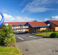 Blue Whale Motor Inn  Apartments - ACT Tourism