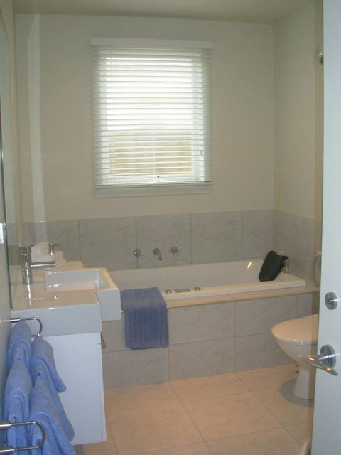 Sabina On Little Myers - ACT Tourism 12