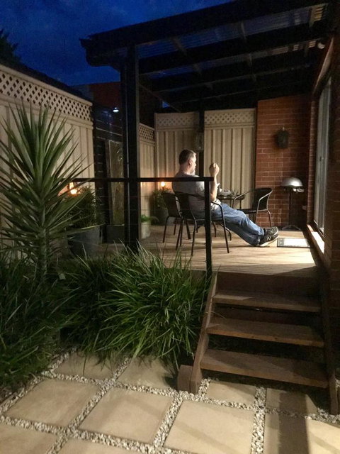 Black Lotus Townhouse - ACT Tourism 1