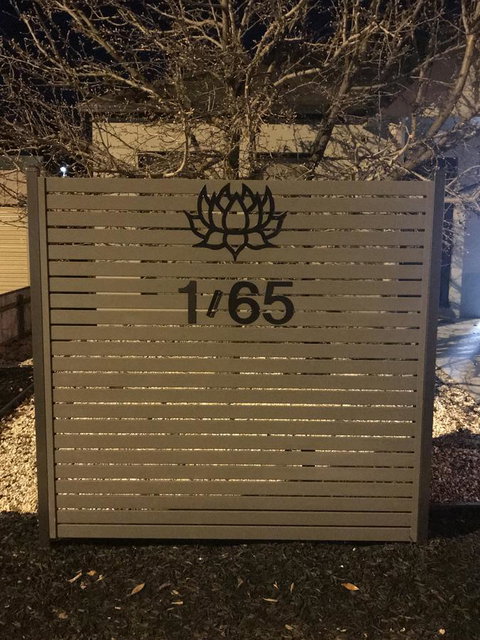 Black Lotus Townhouse - ACT Tourism 12