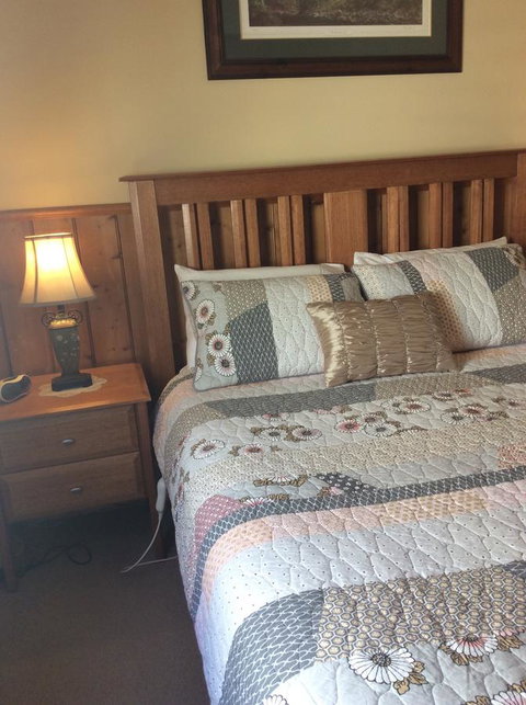 Airleigh-Rose Cottage - ACT Tourism 9