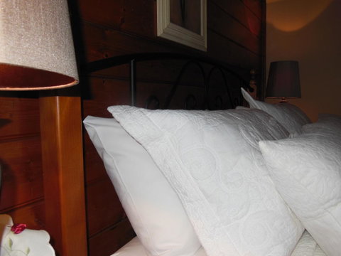 Airleigh-Rose Cottage - ACT Tourism 32