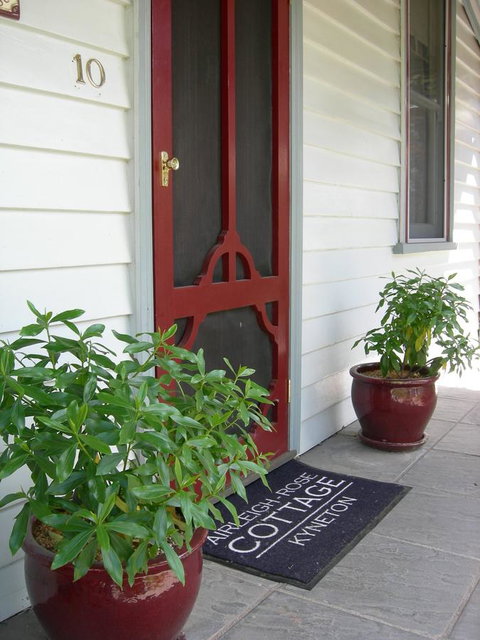 Airleigh-Rose Cottage - ACT Tourism 28