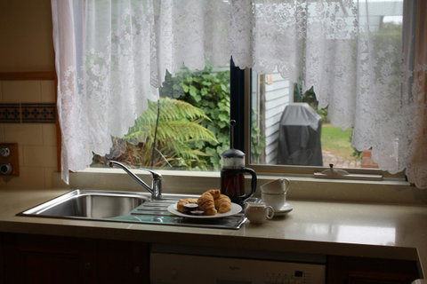 Airleigh-Rose Cottage - ACT Tourism 33