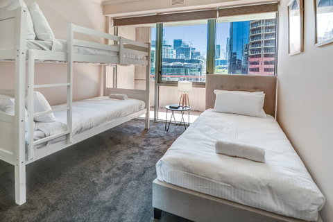 Southbank Tower Apartments - ACT Tourism 11