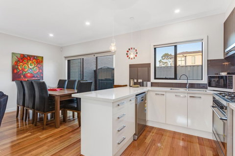 Biggs Villas Melbourne - ACT Tourism 21