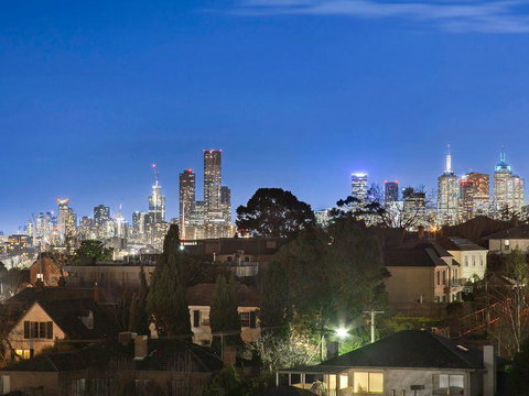 Clara Q Apartments - ACT Tourism 7