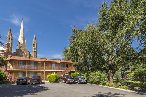Cathedral Motor Inn - ACT Tourism 1