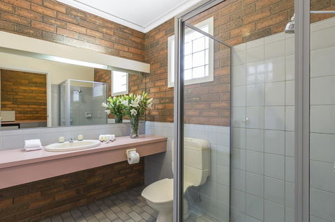 Cathedral Motor Inn - ACT Tourism 17