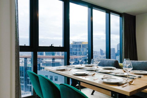 Deluxe Sea Views Apartment - ACT Tourism 17