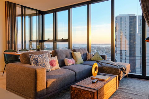 Deluxe Sea Views Apartment - ACT Tourism 9