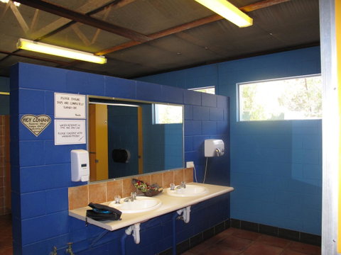 Cool Bananas Backpackers - ACT Tourism 44