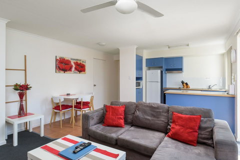Rainbow Getaway Holiday Apartments - ACT Tourism 6
