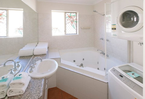 Rainbow Getaway Holiday Apartments - ACT Tourism 31