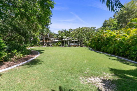 Coloured Sands - Rainbow Beach Resort - 5 Mins To Beach - ACT Tourism 21
