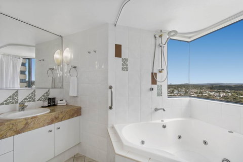 Mantra Mooloolaba Beach - ACT Tourism 24