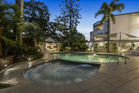 The Lookout Resort Noosa - ACT Tourism 1