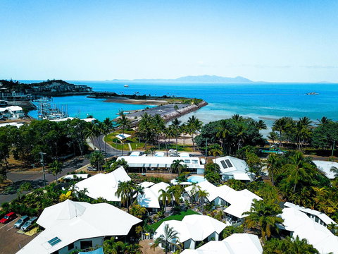Island Leisure Resort - ACT Tourism 10