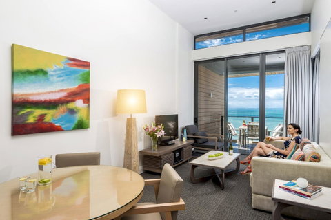 Oaks Redcliffe Mon Komo Suites - ACT Tourism 19