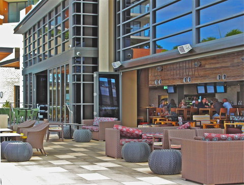 Oaks Redcliffe Mon Komo Suites - ACT Tourism 0