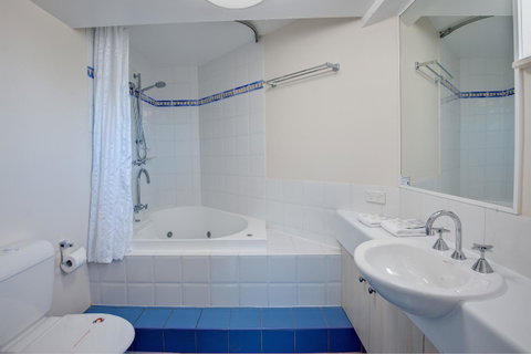 Nautilus Resort Mooloolaba - ACT Tourism 32