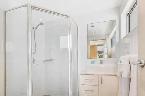 Redvue Holiday Apartments - ACT Tourism 7