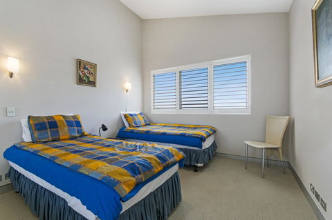 Redvue Holiday Apartments - ACT Tourism 22