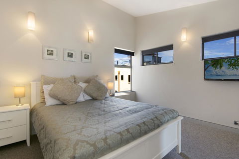 Redvue Holiday Apartments - ACT Tourism 32