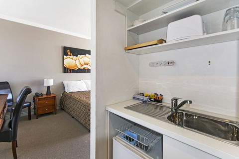 Redvue Holiday Apartments - ACT Tourism 25